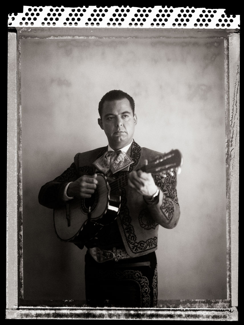 01-MARIACHI-luis-1